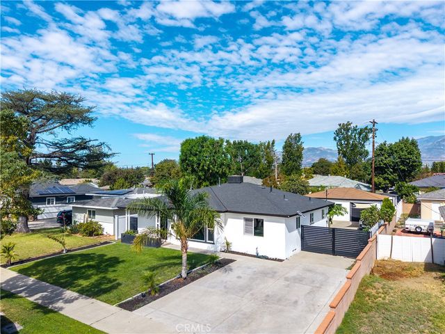 544 W G, Ontario, CA 91762