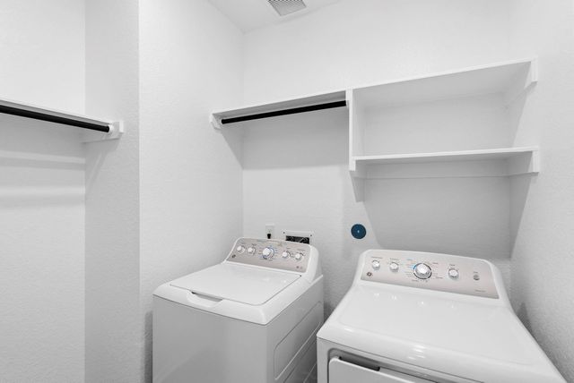 120 West Coralburst Loop, Montgomery, TX 77316