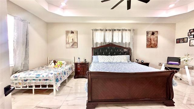 3900 21ST STREET SW, Lehigh Acres, FL 33976
