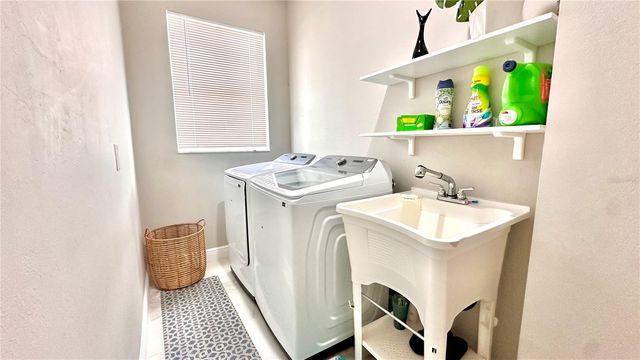3900 21ST STREET SW, Lehigh Acres, FL 33976