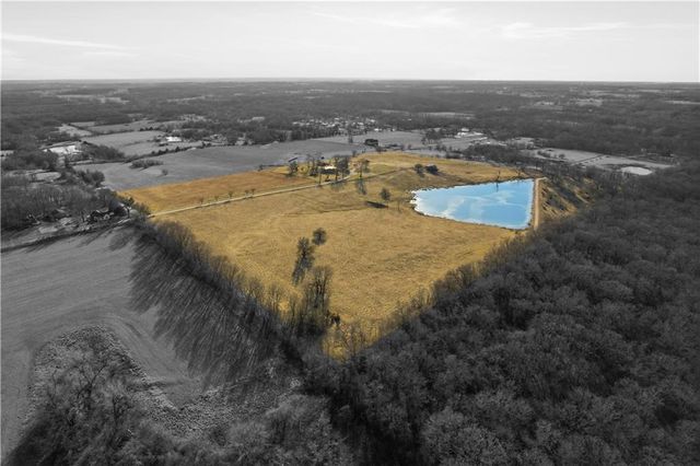 15106 S Stewart Road, Pleasant Hill, MO 64080