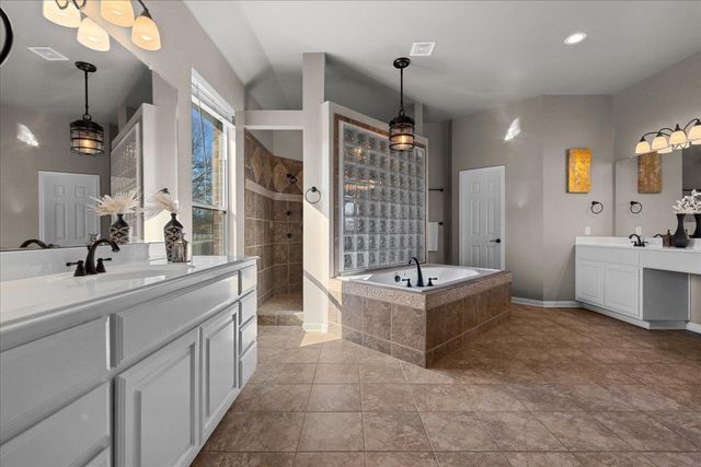 375 Colorado DR, Cedar Creek, TX 78612