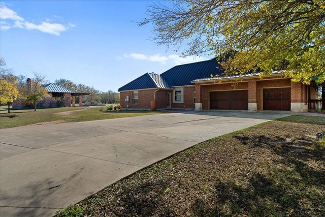 375 Colorado DR, Cedar Creek, TX 78612