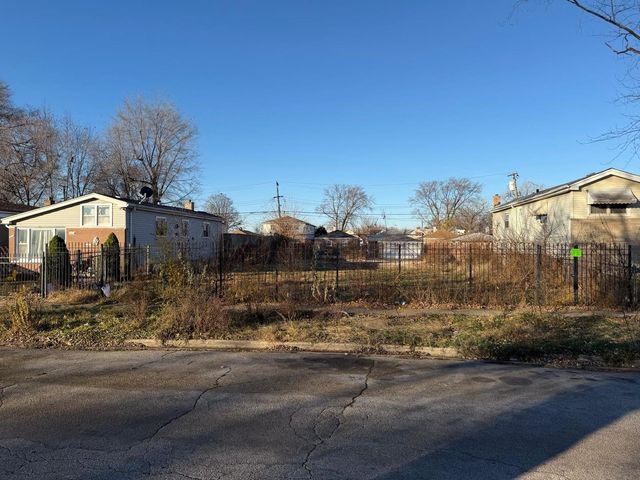 4436 S Leclaire Avenue, Chicago, IL 60638