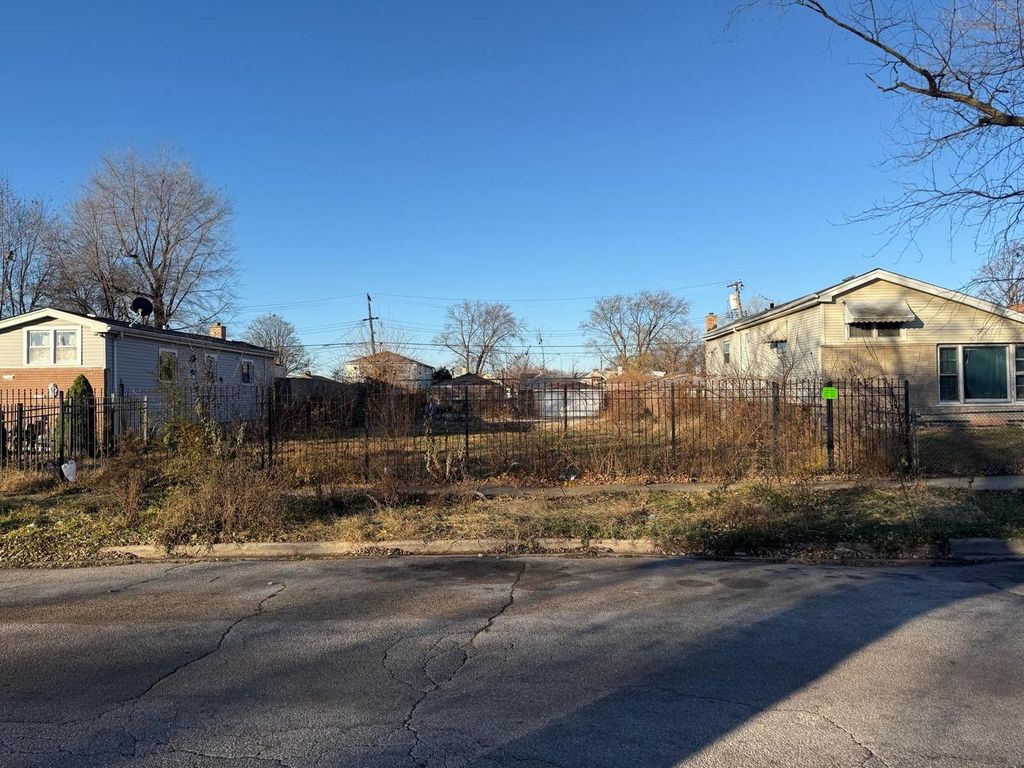 4436 S Leclaire Avenue, Chicago, IL 60638