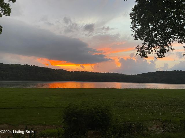 14119 Harbour Pl, Prospect, KY 40059