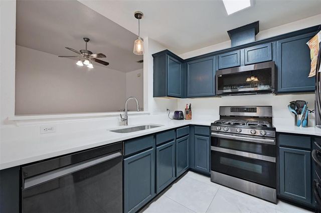 610 Basil DR, Buda, TX 78610