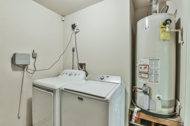 20 Tulip Hill Court, Spring, TX 77380