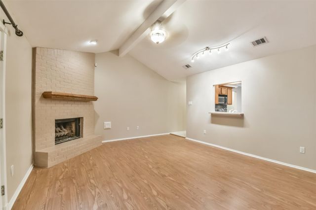 20 Tulip Hill Court, Spring, TX 77380