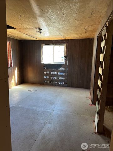 550 Holcomb Road, Kelso, WA 98626