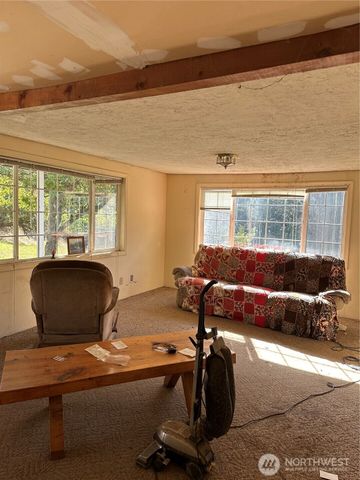 550 Holcomb Road, Kelso, WA 98626