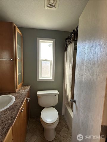 550 Holcomb Road, Kelso, WA 98626