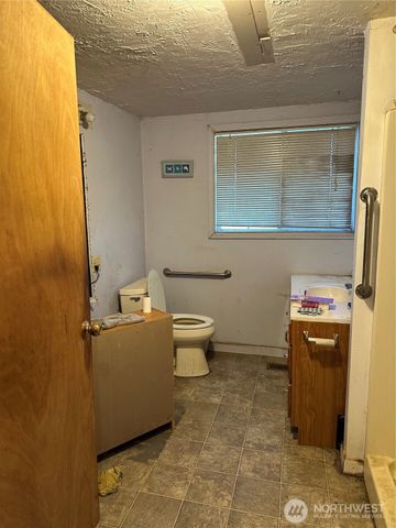 550 Holcomb Road, Kelso, WA 98626