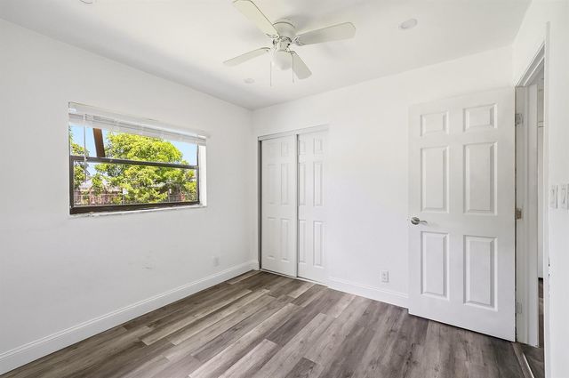 1060 SW 5th Terrace, Deerfield Beach, FL 33441