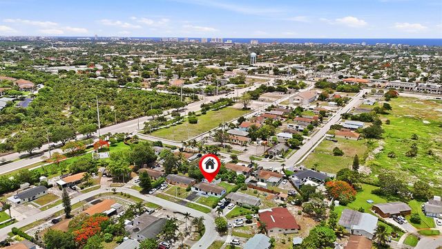 1060 SW 5th Terrace, Deerfield Beach, FL 33441
