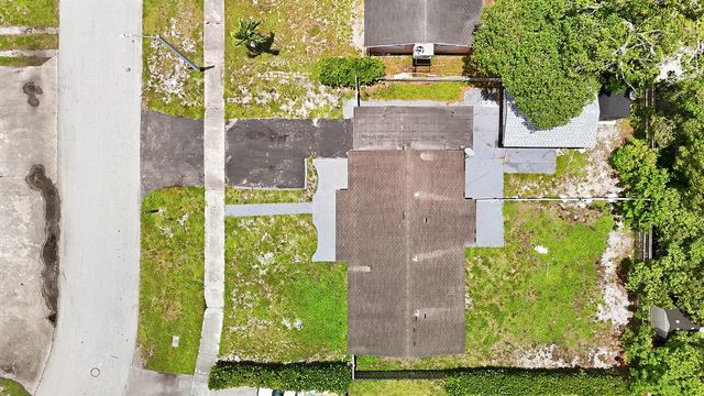 1060 SW 5th Terrace, Deerfield Beach, FL 33441