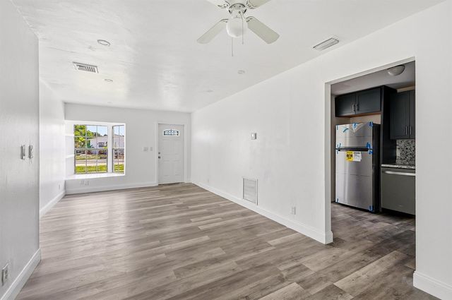 1060 SW 5th Terrace, Deerfield Beach, FL 33441