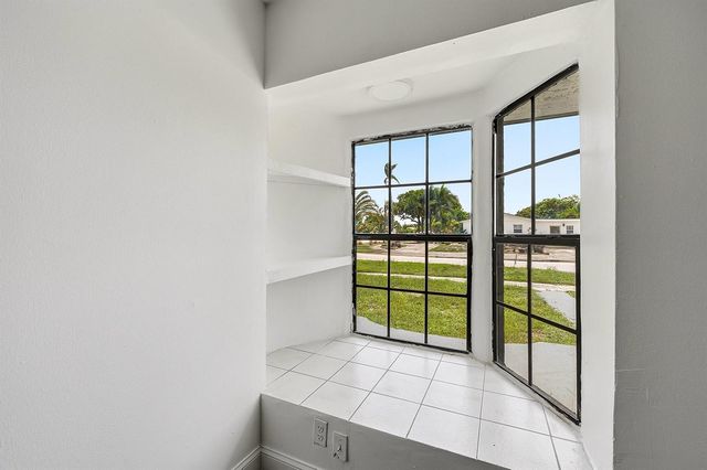 1060 SW 5th Terrace, Deerfield Beach, FL 33441
