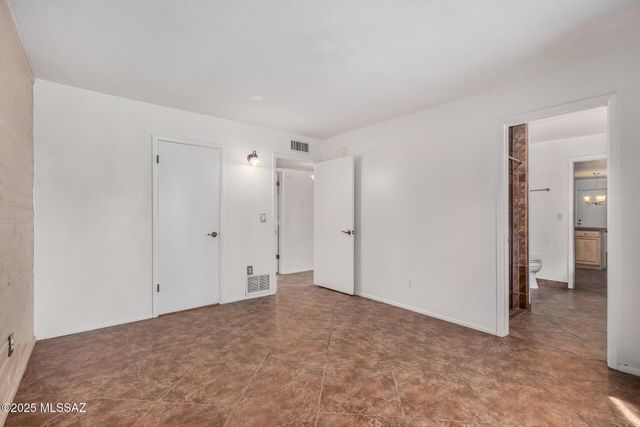 741 S Abrego Drive, Green Valley, AZ 85614