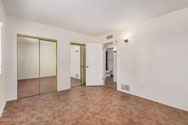 741 S Abrego Drive, Green Valley, AZ 85614