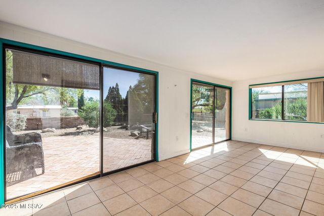 741 S Abrego Drive, Green Valley, AZ 85614