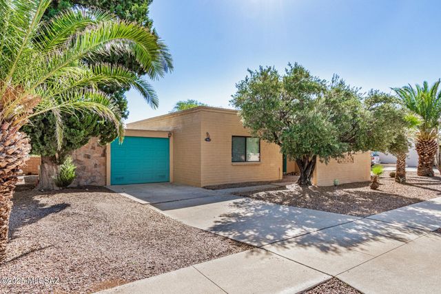 741 S Abrego Drive, Green Valley, AZ 85614