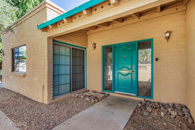 741 S Abrego Drive, Green Valley, AZ 85614