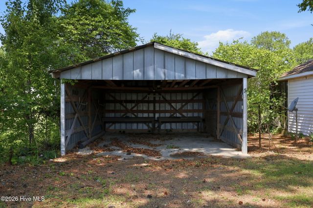 2013 Holland Road, Greenville, NC 27834