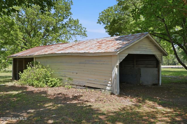 2013 Holland Road, Greenville, NC 27834