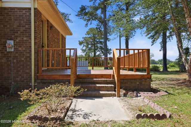2013 Holland Road, Greenville, NC 27834