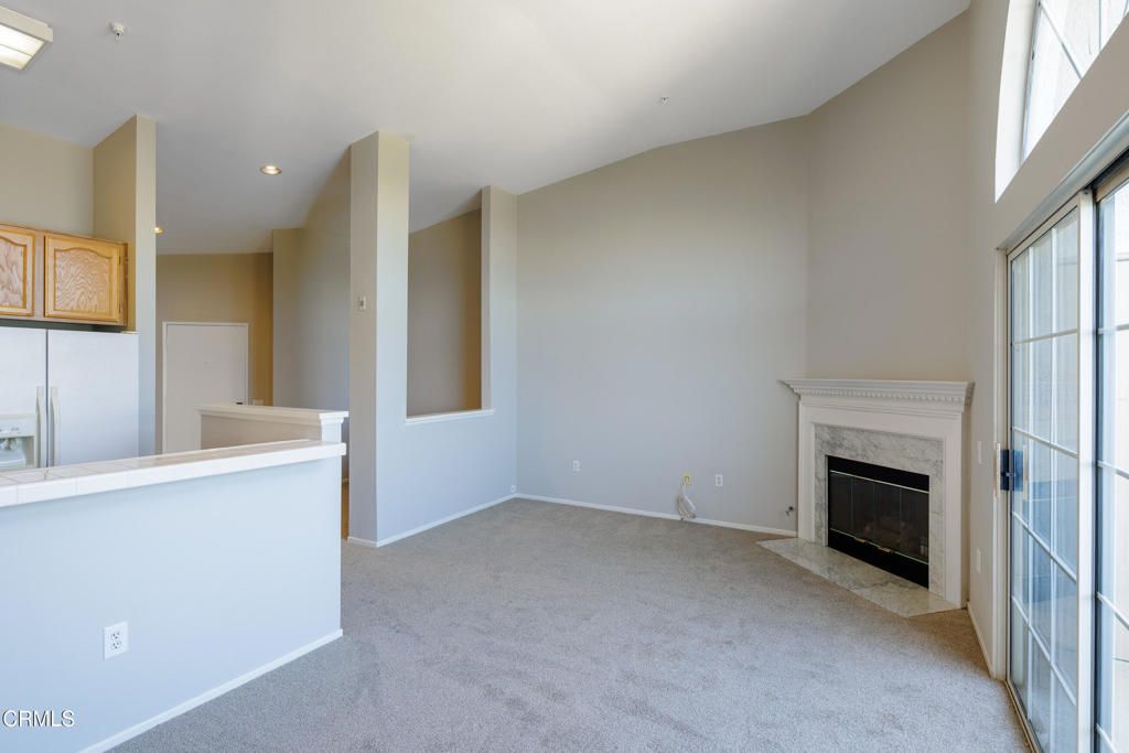 Image 11 of property listing at 2913 Antonio Drive 306, Camarillo, CA 93010