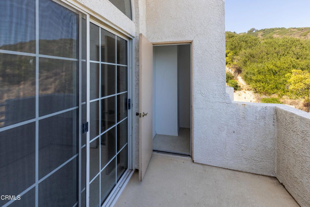 Image 19 of property listing at 2913 Antonio Drive 306, Camarillo, CA 93010