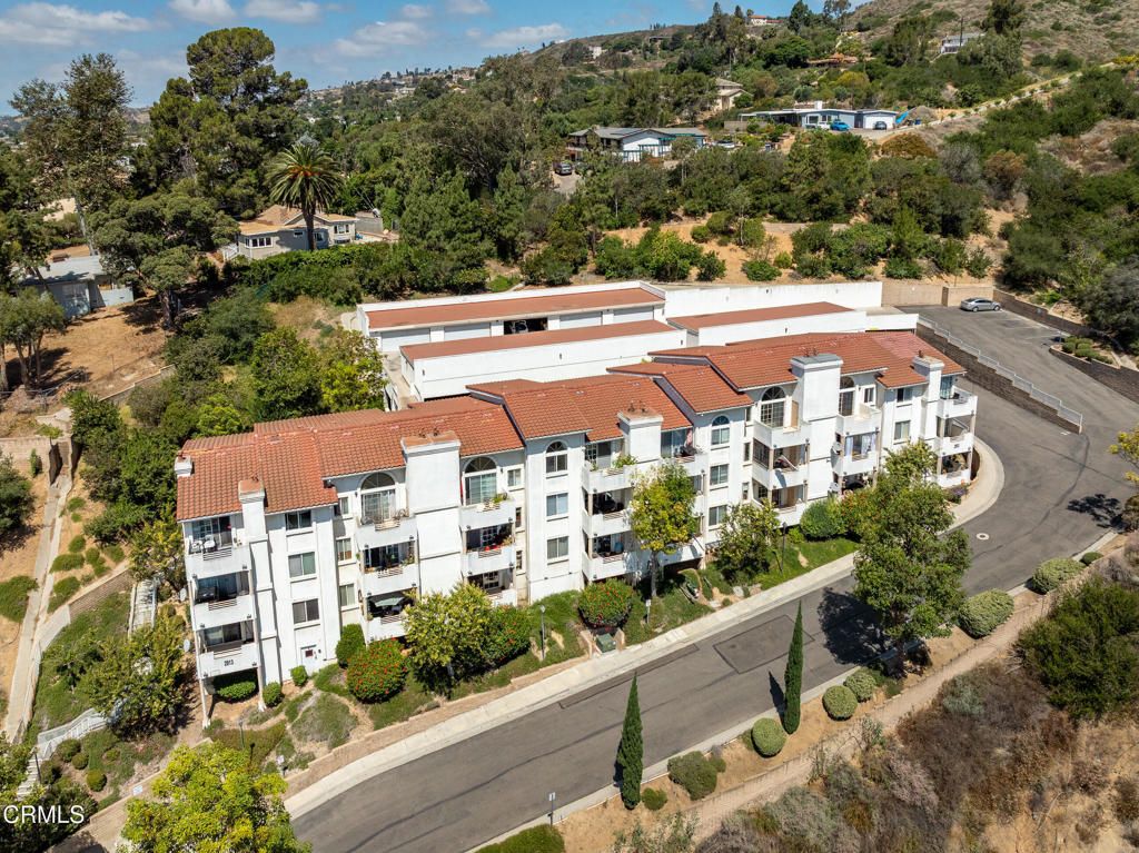 Image 2 of property listing at 2913 Antonio Drive 306, Camarillo, CA 93010