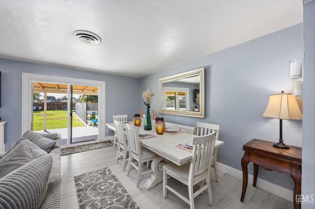 2105 Jason Street, Bakersfield, CA 93312