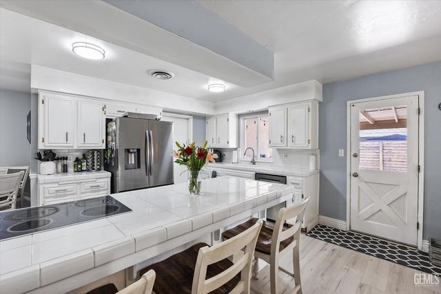 2105 Jason Street, Bakersfield, CA 93312