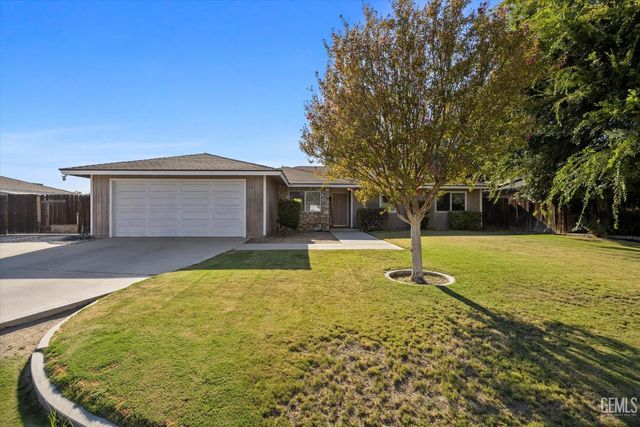 2105 Jason Street, Bakersfield, CA 93312