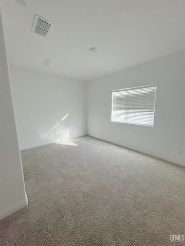 6622 Walkers Glen Lane, Bakersfield, CA 93313