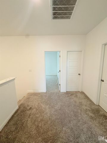 6622 Walkers Glen Lane, Bakersfield, CA 93313