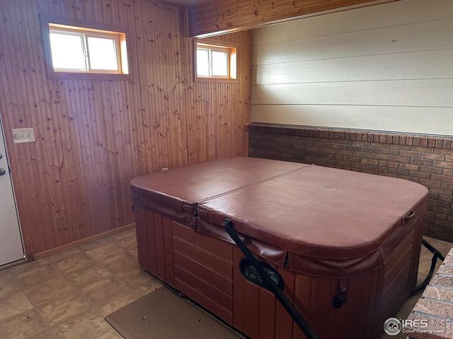 420 W 6th St, Julesburg, CO 80737