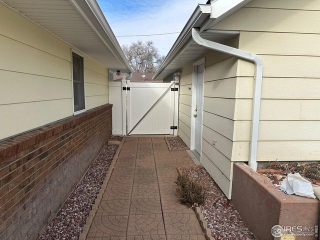 420 W 6th St, Julesburg, CO 80737