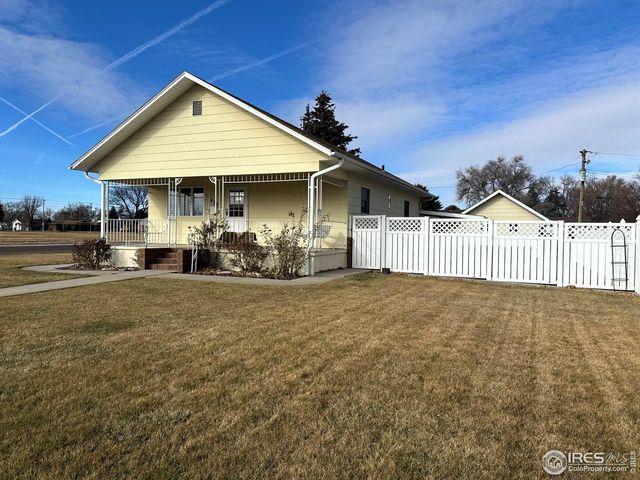 420 W 6th St, Julesburg, CO 80737
