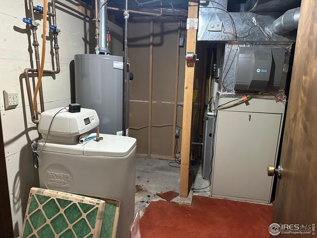 420 W 6th St, Julesburg, CO 80737