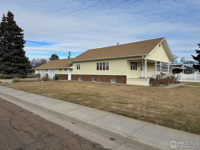 420 W 6th St, Julesburg, CO 80737