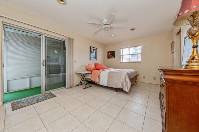 98 Waterford E E, Delray Beach, FL 33446