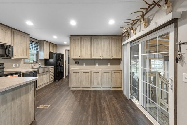 390 County Road 2230, Cleveland, TX 77327