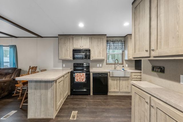 390 County Road 2230, Cleveland, TX 77327