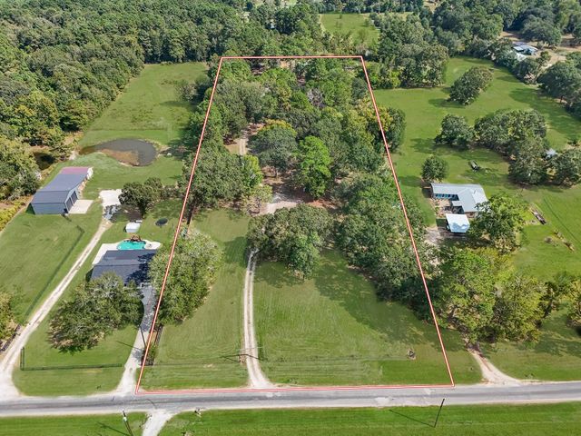 390 County Road 2230, Cleveland, TX 77327