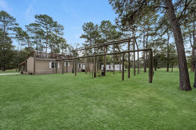 390 County Road 2230, Cleveland, TX 77327