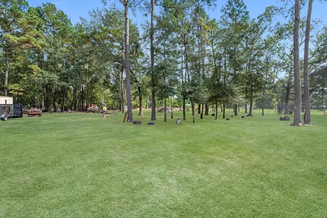 390 County Road 2230, Cleveland, TX 77327