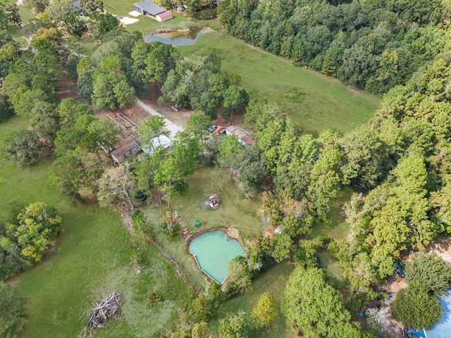 390 County Road 2230, Cleveland, TX 77327